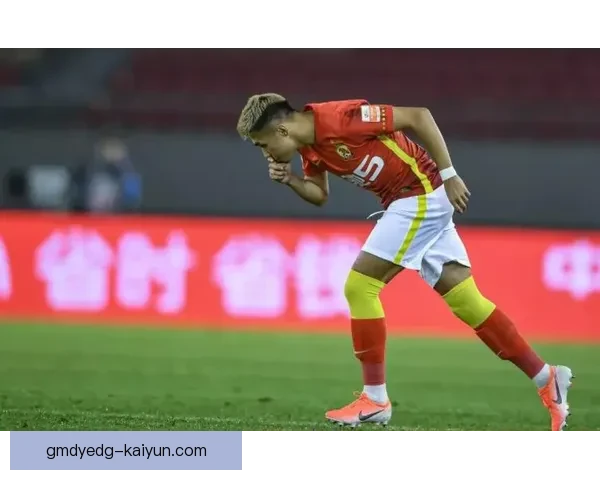 广州队迎来保级成功，状态回暖值得关注