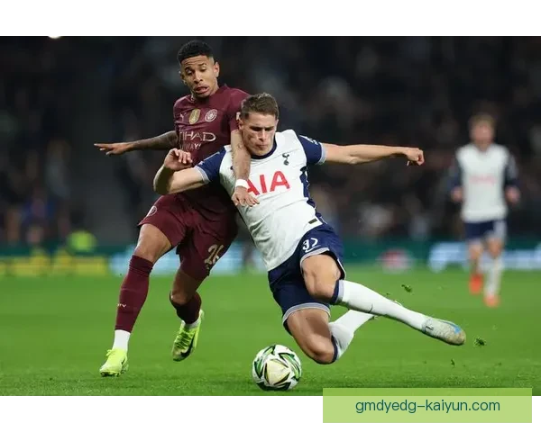 英超克鲁尔状态回暖，近期表现稳健备受关注